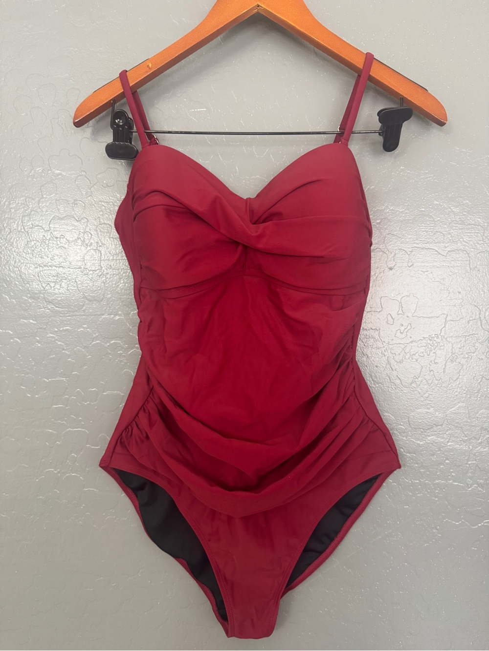 RELLECIGA Red Scoop Neck Top with Gold Logo Accent